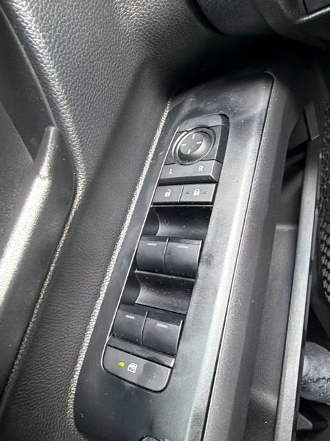 2025 Toyota Tacoma 2WD SR5
