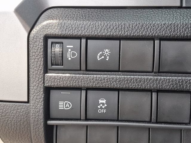 2025 Toyota Tacoma 2WD SR5