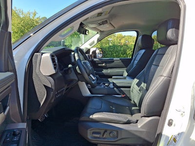 2022 Toyota Tundra 4WD SR5
