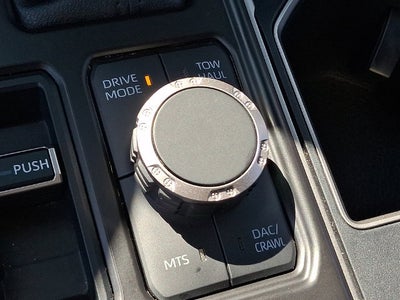 2022 Toyota Tundra 4WD SR5