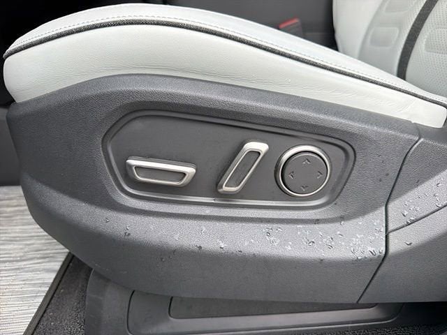 2025 RIVIAN R1S Adventure