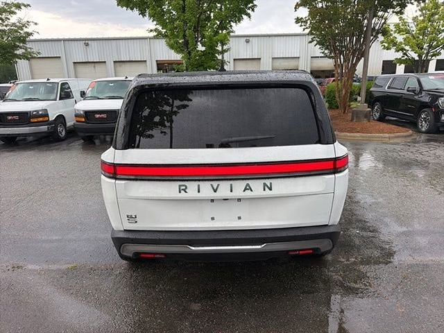 2025 RIVIAN R1S Adventure