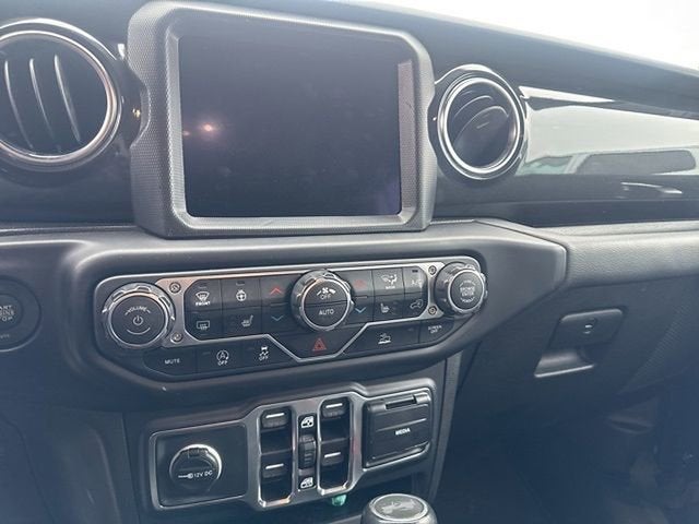 2023 Jeep Wrangler 4-Door Sahara Altitude 4x4