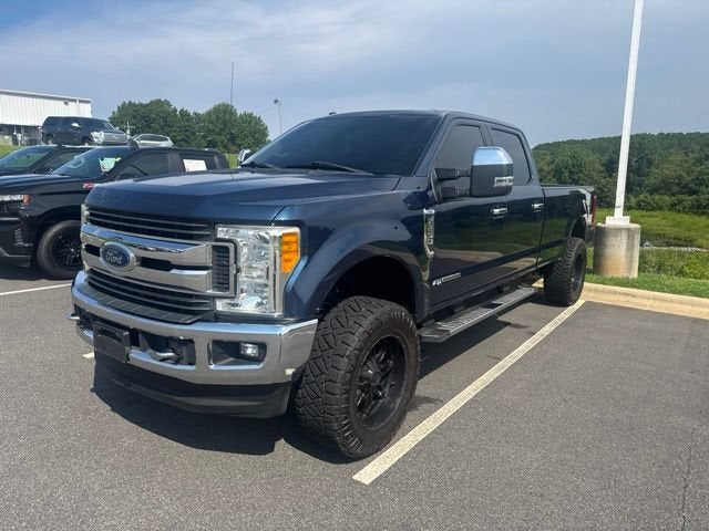 2017 Ford Super Duty F-250 SRW Lariat