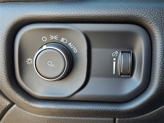 2024 RAM 2500 Tradesman Regular Cab 4x4 8' Box