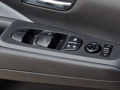 2023 Nissan Kicks SR Xtronic CVT