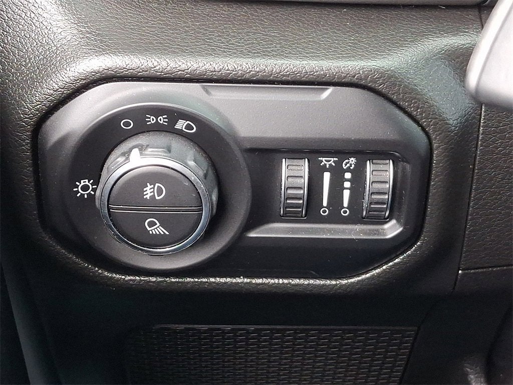 2021 Jeep Gladiator Willys Sport