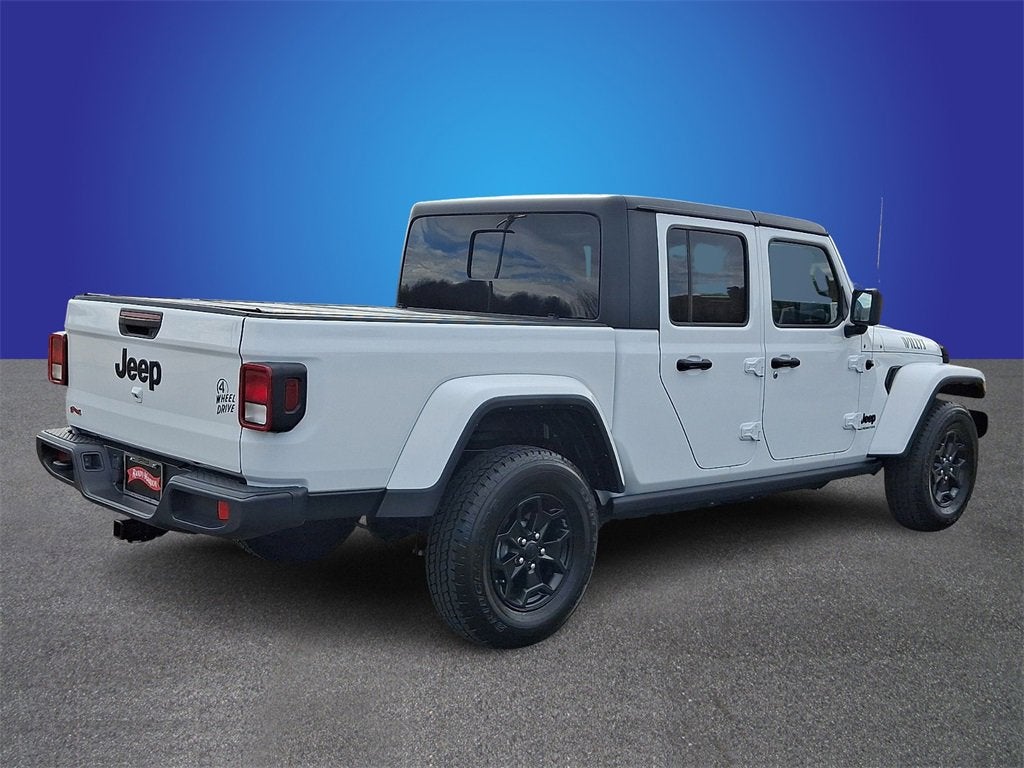 2021 Jeep Gladiator Willys Sport photo 4
