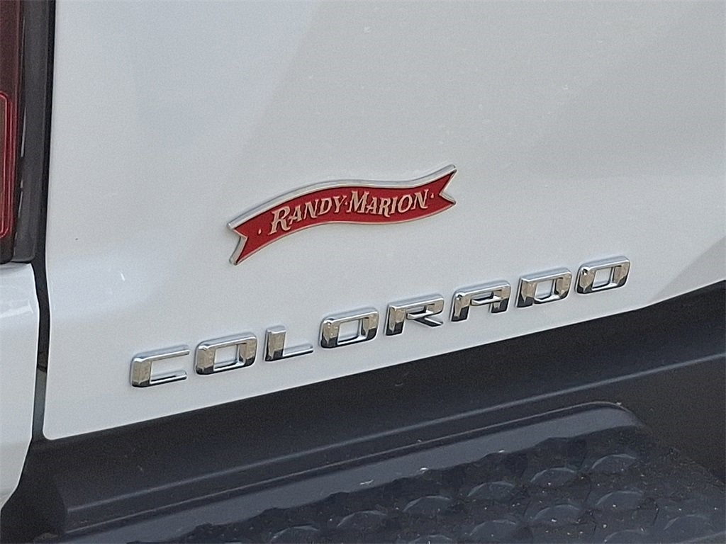 2025 Chevrolet Colorado WT/LT