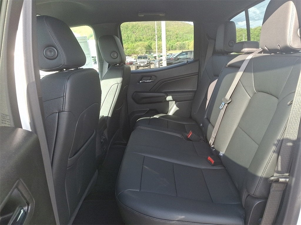 2025 Chevrolet Colorado WT/LT