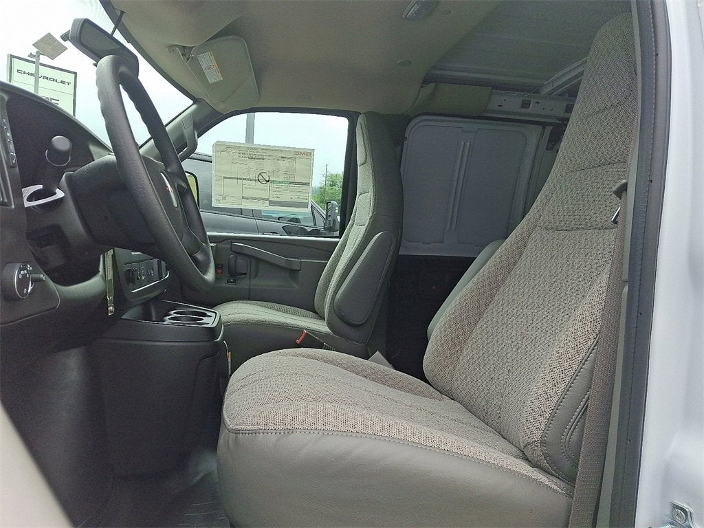 2025 GMC Savana Cargo 2500 Work Van