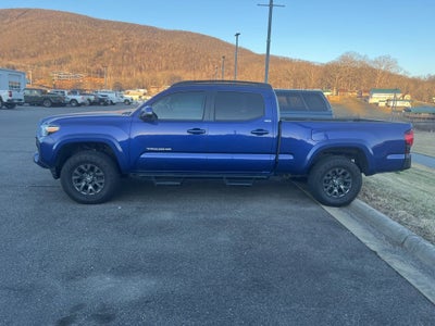 2022 Toyota Tacoma 4WD SR5