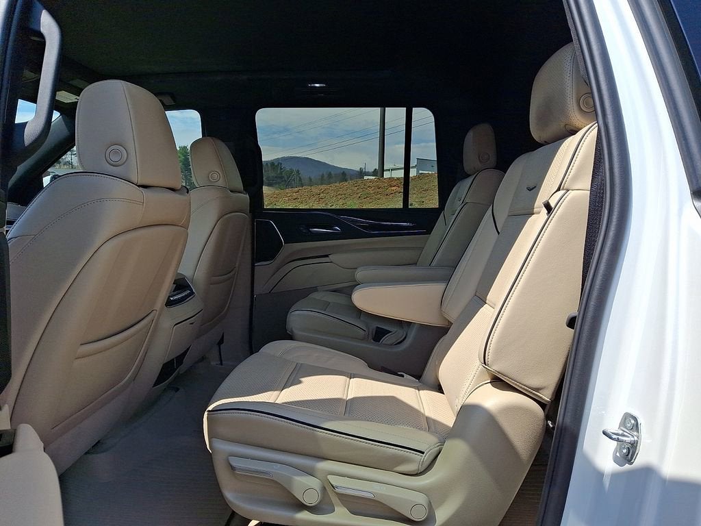 2024 Cadillac Escalade ESV Premium Luxury