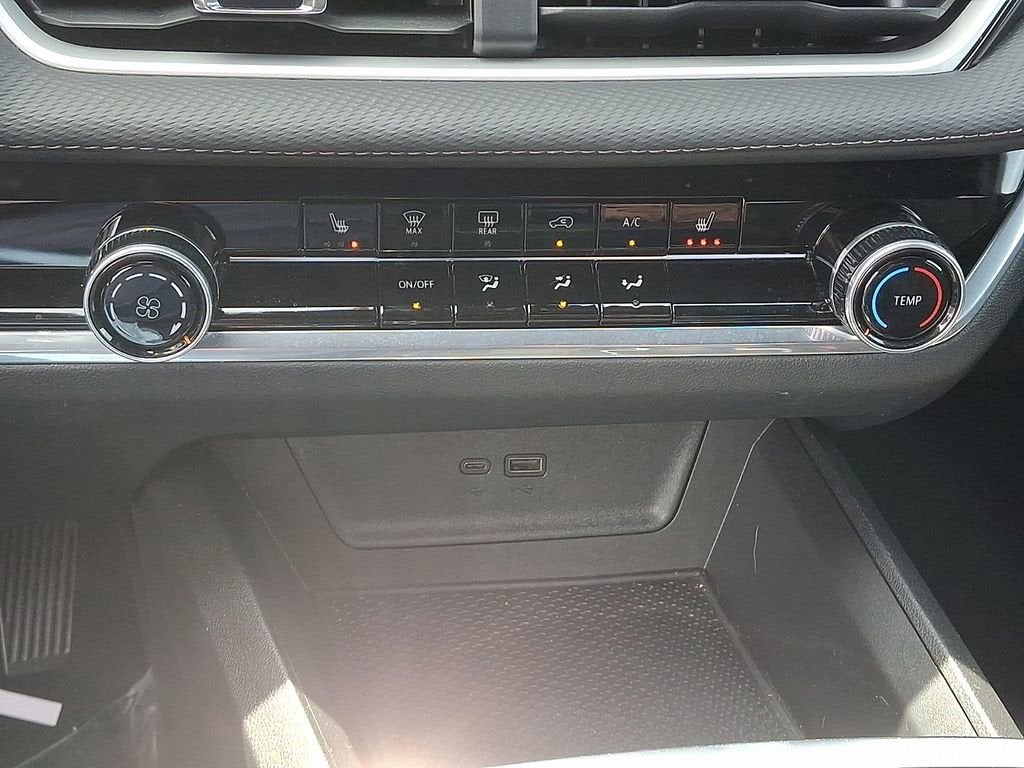 2025 Chevrolet Equinox LT - Photo 15
