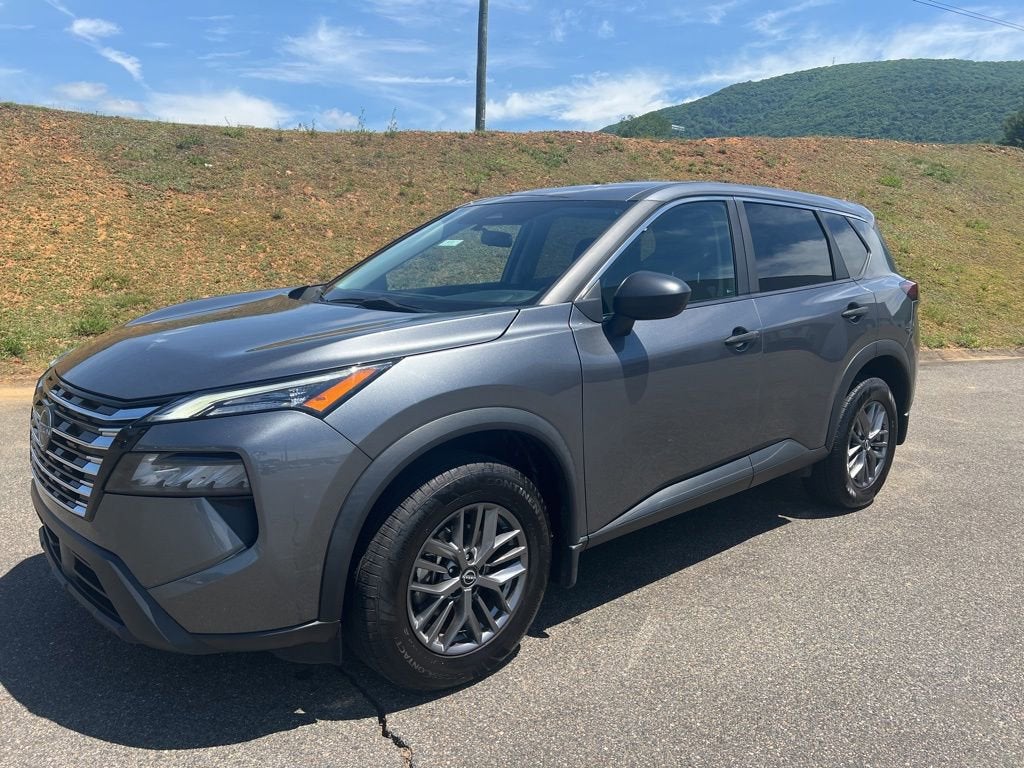 2024 Nissan Rogue S AWD's photo