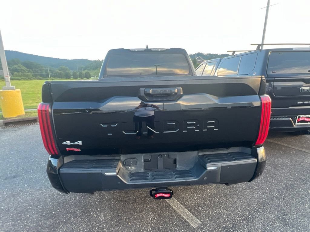 2022 Toyota Tundra 4WD SR5