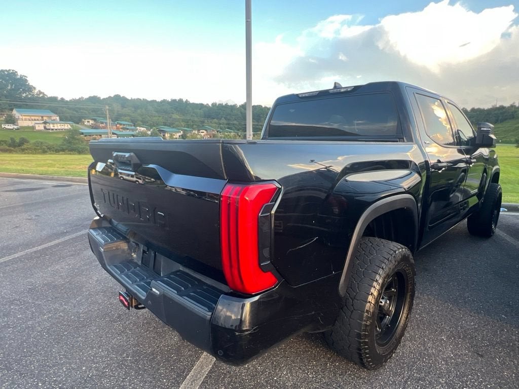 2022 Toyota Tundra 4WD SR5