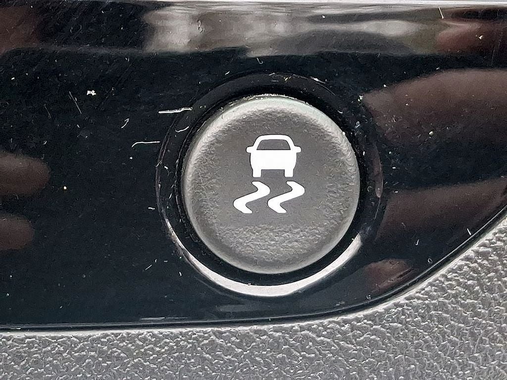 2009 Saturn Sky Base