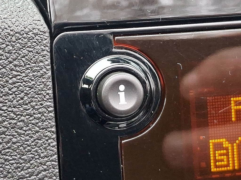 2009 Saturn Sky Base