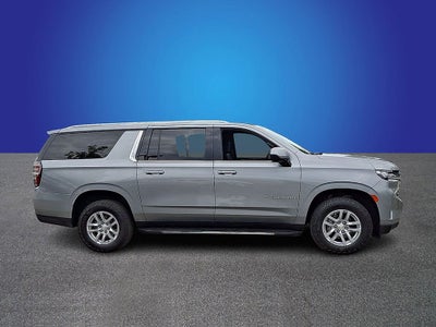 2023 Chevrolet Suburban LT