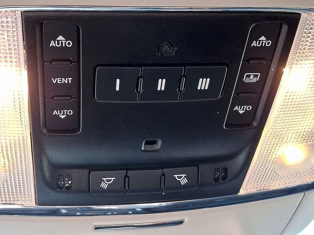 2023 Chrysler 300 Touring