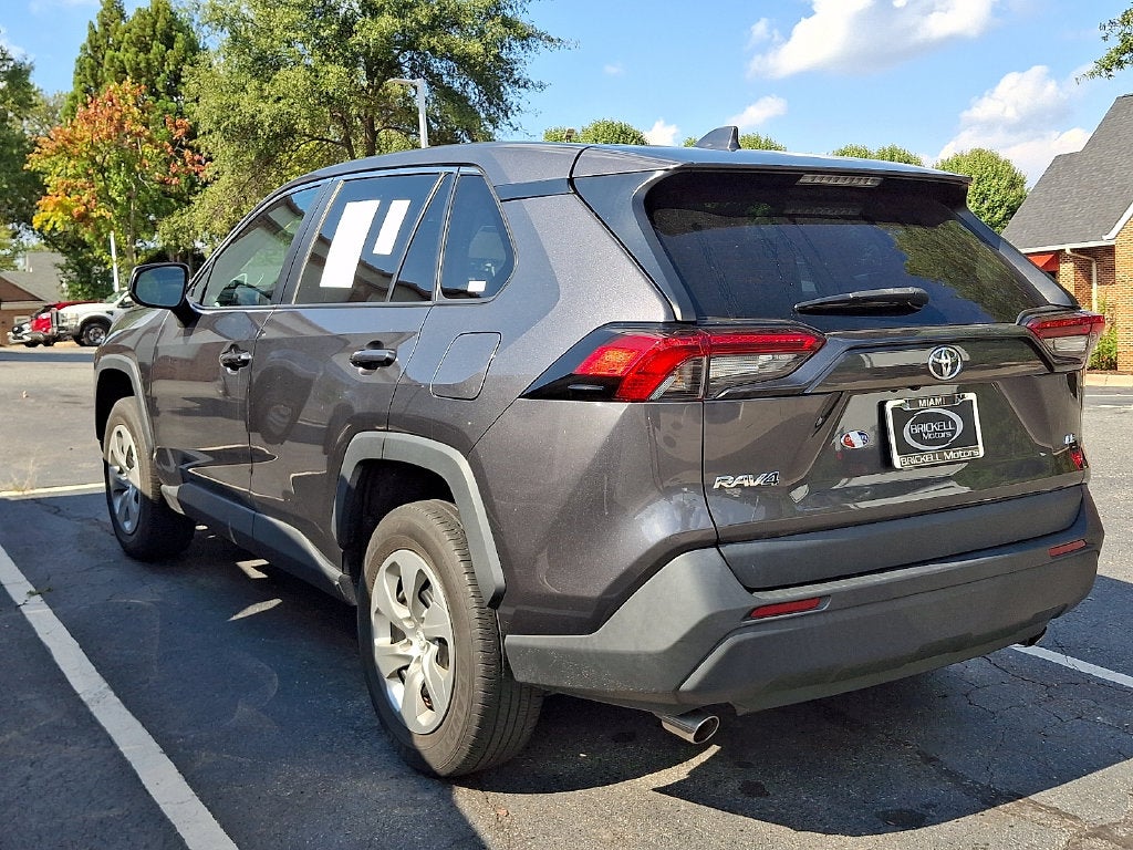 2022 Toyota RAV4 LE
