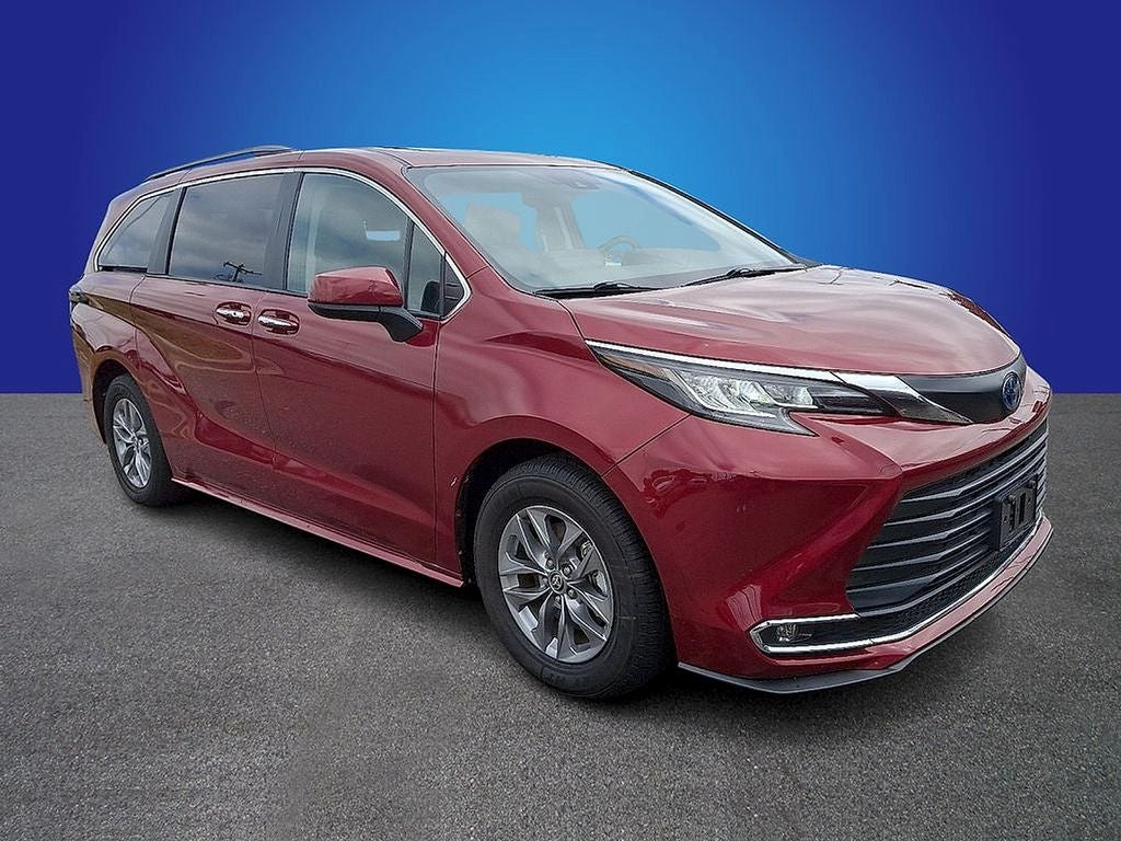 2023 Toyota Sienna XLE 7 Passenger