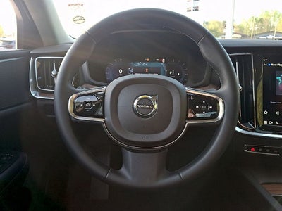2024 Volvo S60 B5 Plus Dark Theme