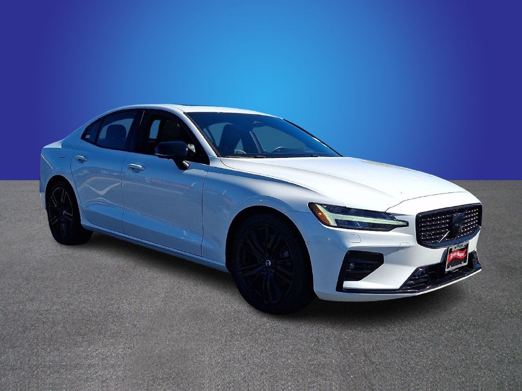 2023 Volvo S60 B5 Plus Black Edition