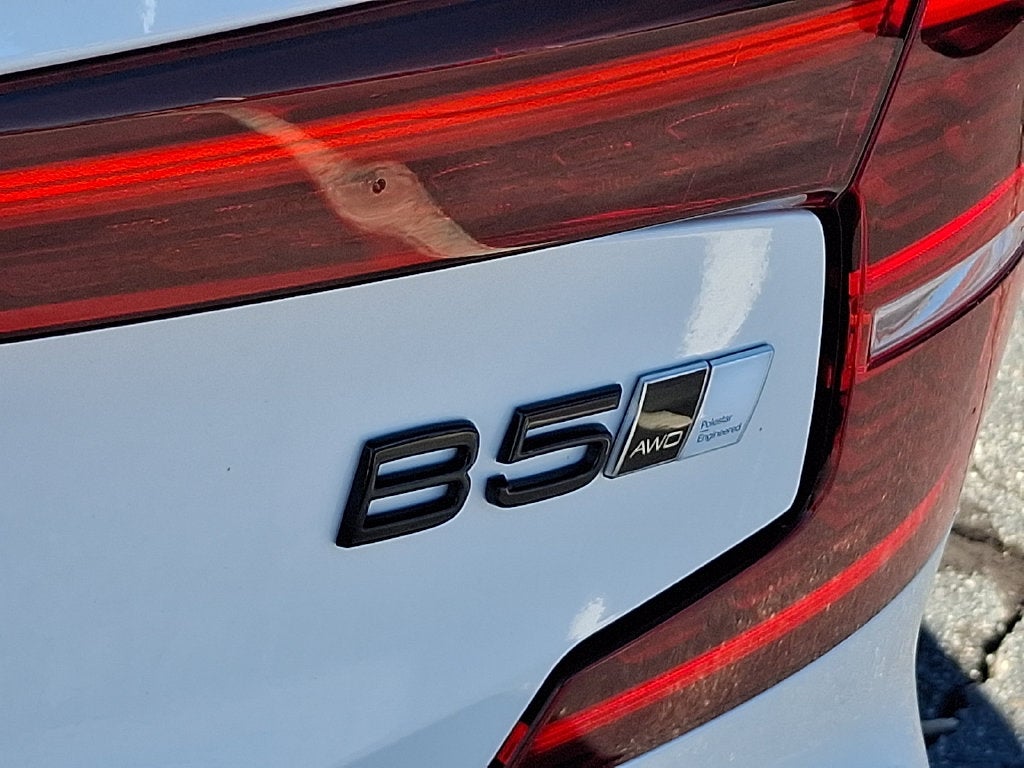 2023 Volvo S60 B5 Plus Black Edition