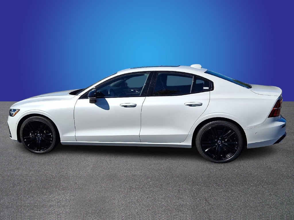 2023 Volvo S60 B5 Plus Black Edition