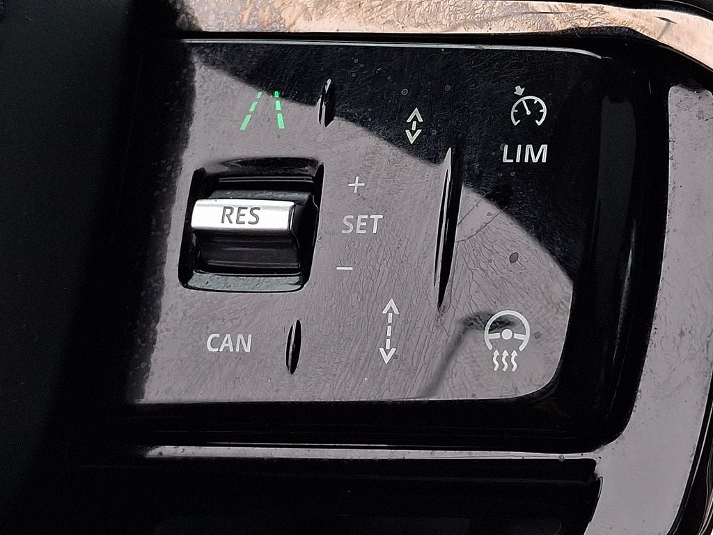 2025 Land Rover Range Rover Velar Dynamic SE