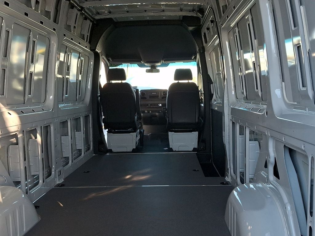 2025 Mercedes-Benz Sprinter 2500 Cargo 170 WB High Roof