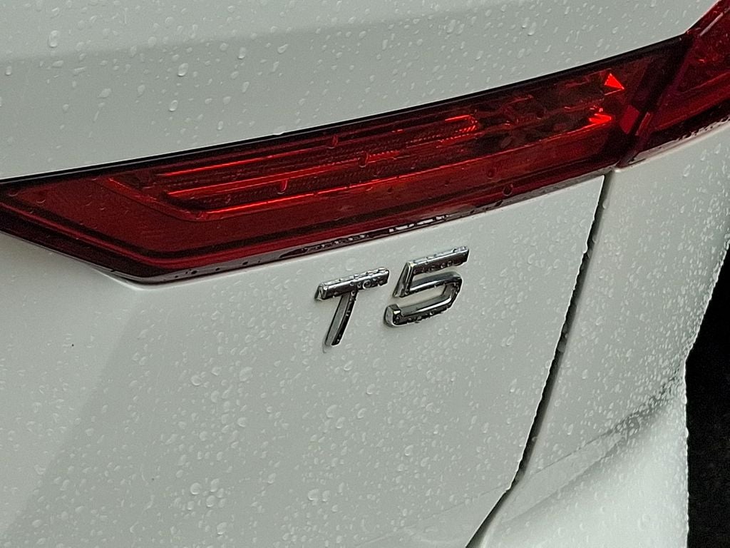 2021 Volvo XC60 T5 Inscription