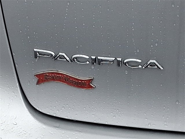 2023 Chrysler Pacifica Limited AWD
