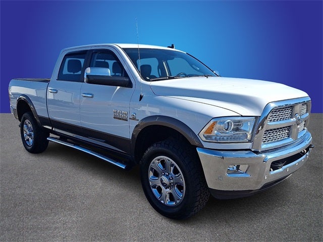2017 RAM 2500 Laramie Crew Cab 4x4 6'4' Box