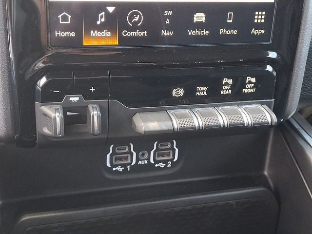 2024 RAM 2500 Laramie Crew Cab 4x4 6'4' Box