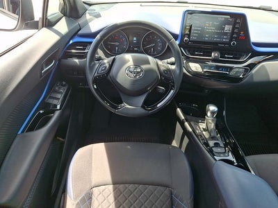 2022 Toyota C-HR XLE