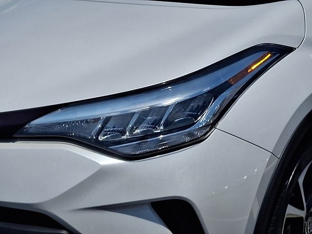 2022 Toyota C-HR XLE
